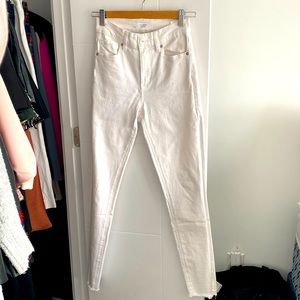 WHITE JEAN FIT! - DYNAMITE WHITE SKINNY JEANS!
